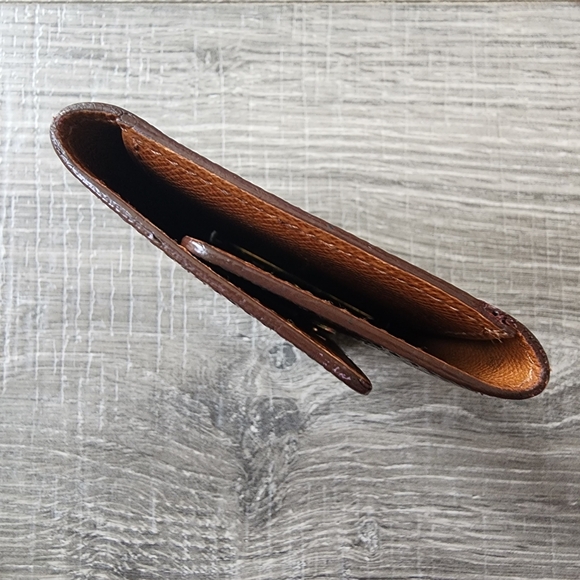 SALE Louis Vuitton Monogram 6 Ring Key Case - Picture 10 of 16